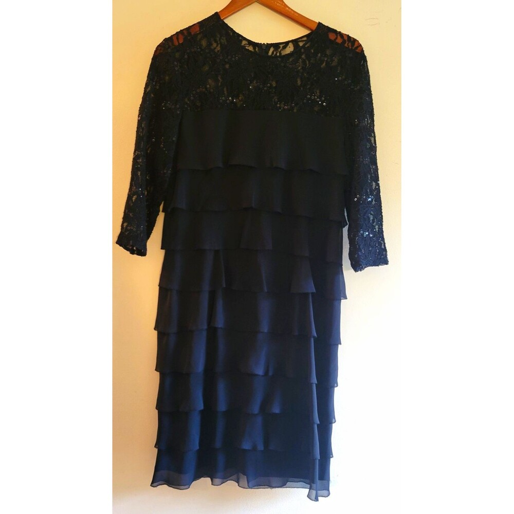 Alex Evenings Black Lace Overlay Shift Dress 3/4 Sleeve Round Neck 14